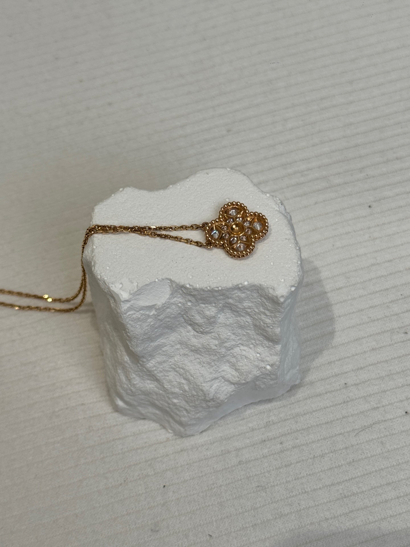 Van Cleef & Arpels Rose gold Necklace