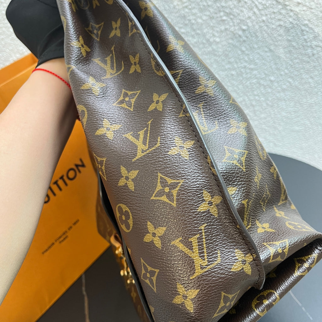 Louis Vuitton Shoulder Bag