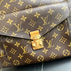 Louis Vuitton Shoulder Bag