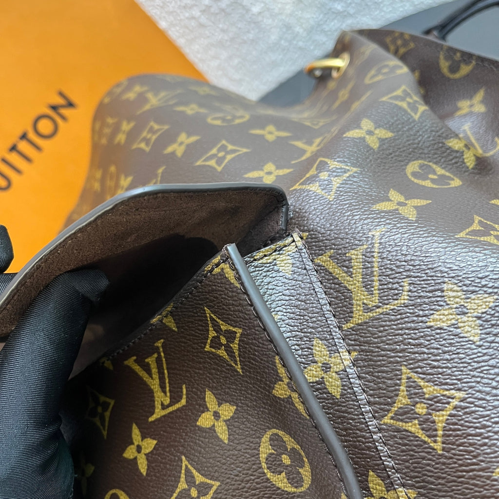 Louis Vuitton Shoulder Bag