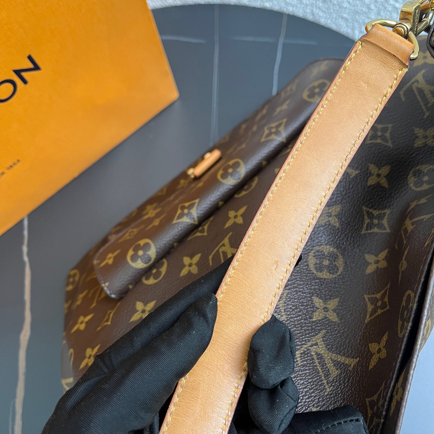 Louis Vuitton Shoulder Bag