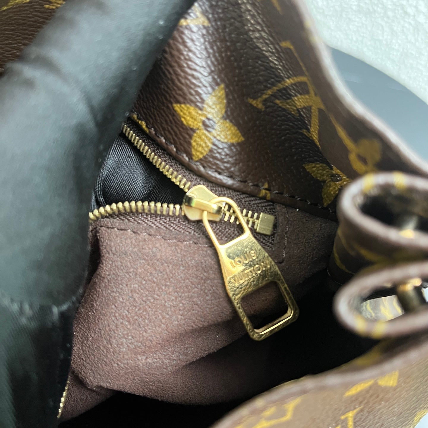 Louis Vuitton Shoulder Bag