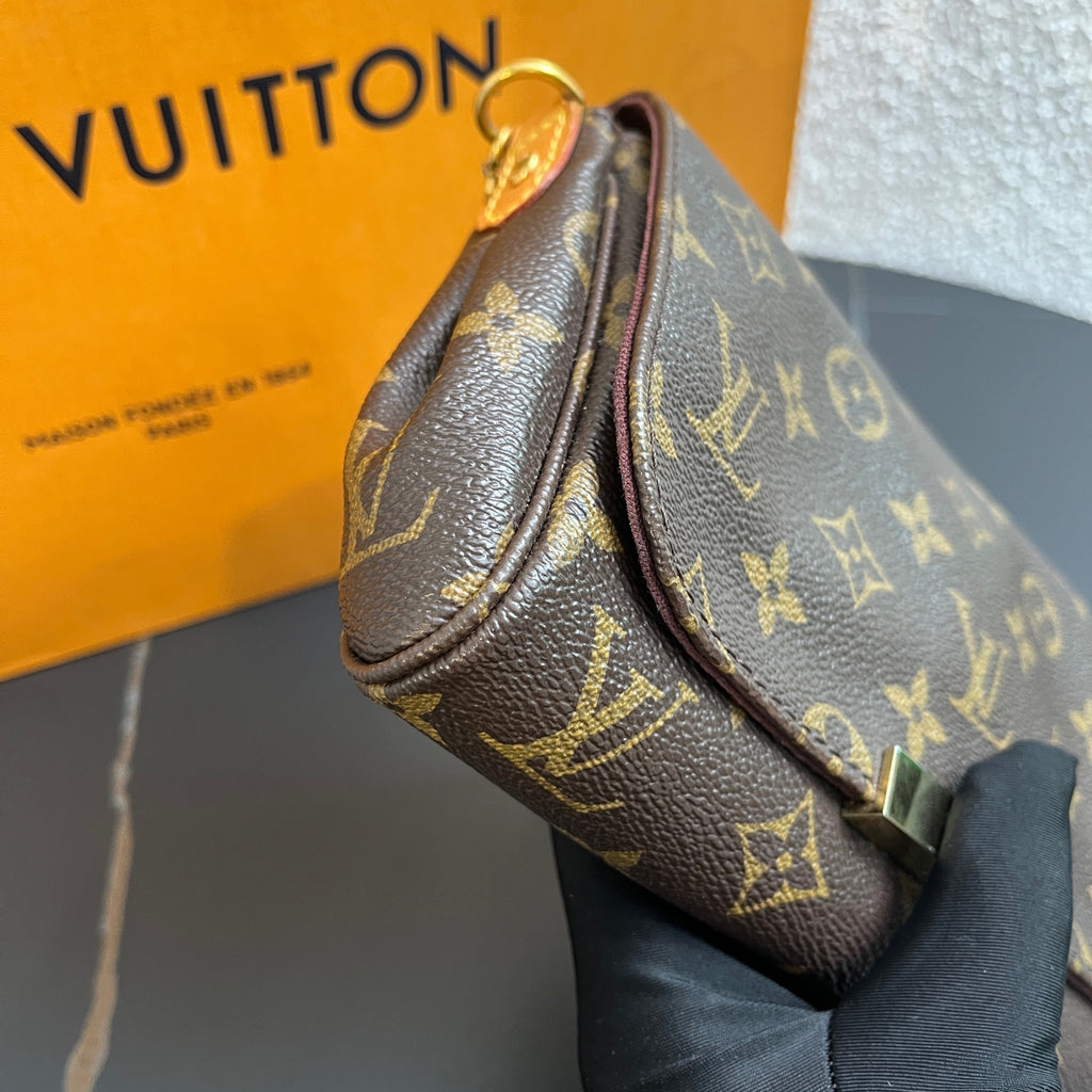 Louis Vuitton Crossbody