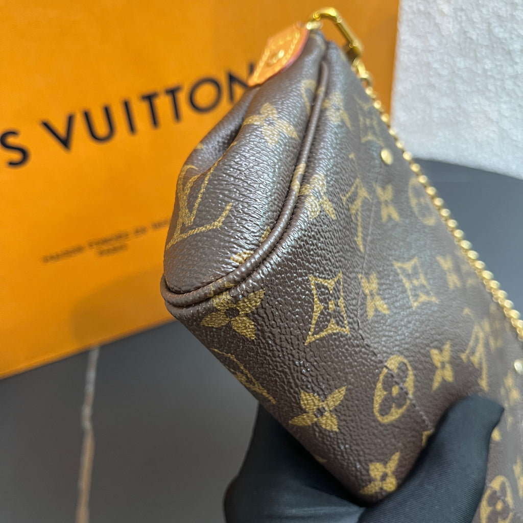 Louis Vuitton Crossbody