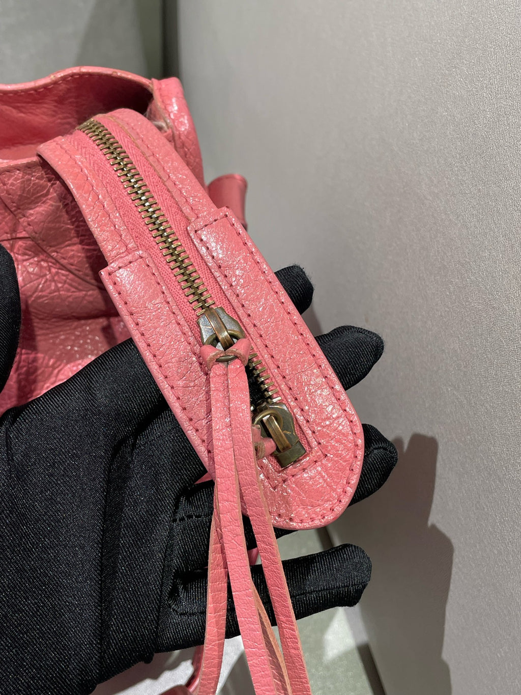 Balenciaga Pink Shoulder Bag 115748-D94JT-6680
