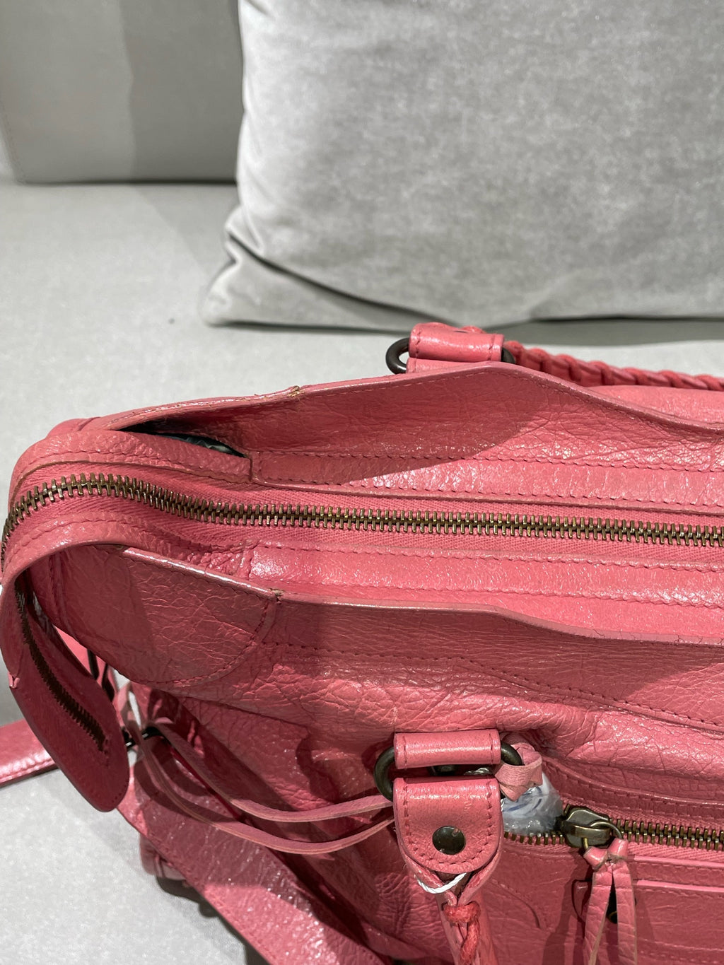 Balenciaga Pink Shoulder Bag 115748-D94JT-6680