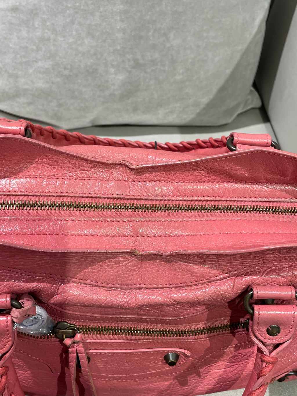 Balenciaga Pink Shoulder Bag 115748-D94JT-6680