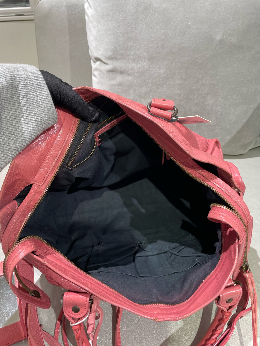 Balenciaga Pink Shoulder Bag 115748-D94JT-6680