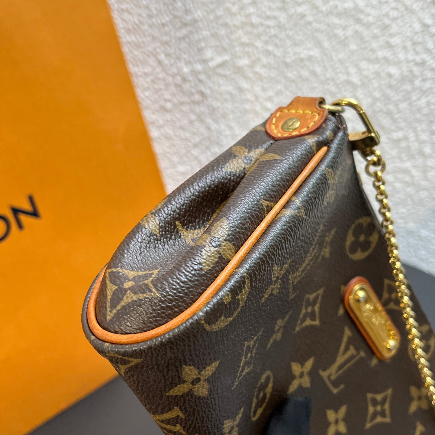 Louis Vuitton Crossbody