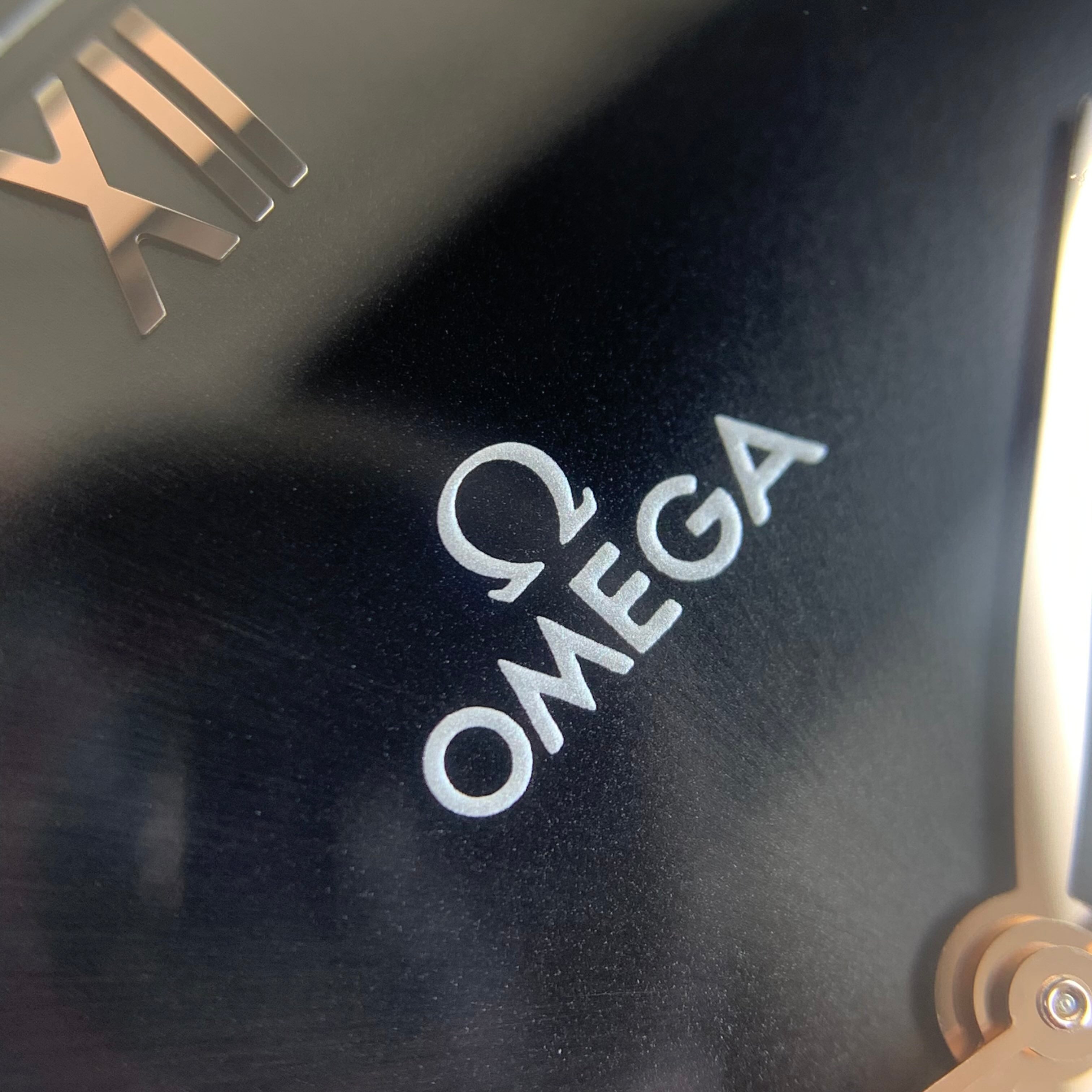 Omega Flying Disc Series 40 434.10.40.20.01.001