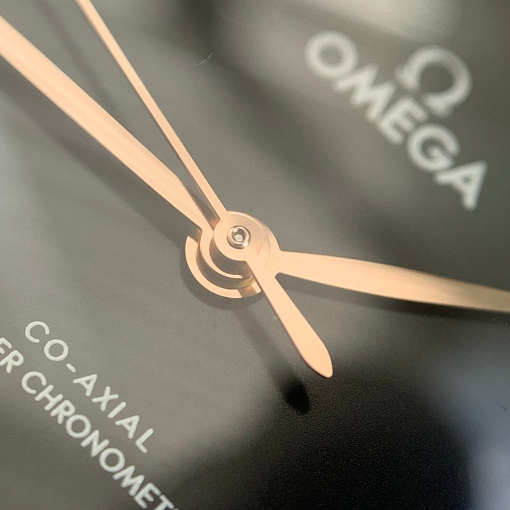 Omega Flying Disc Series 40 434.10.40.20.01.001