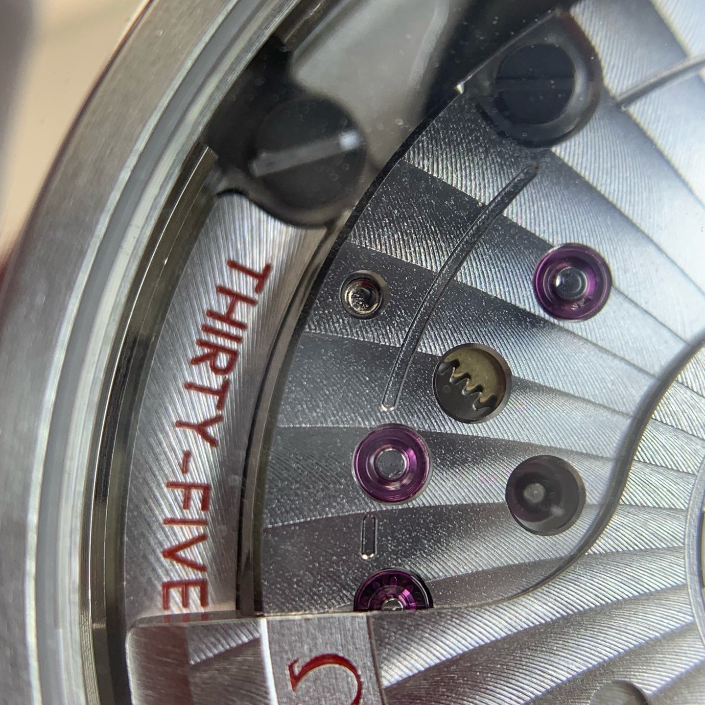 Omega Flying Disc Series 40 434.10.40.20.01.001