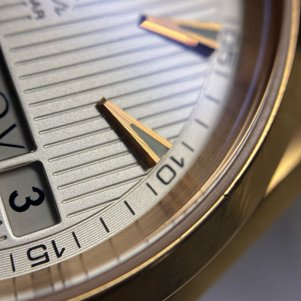 Omega Seahorse 38.5 millimeters 231.53.39.22.02.001