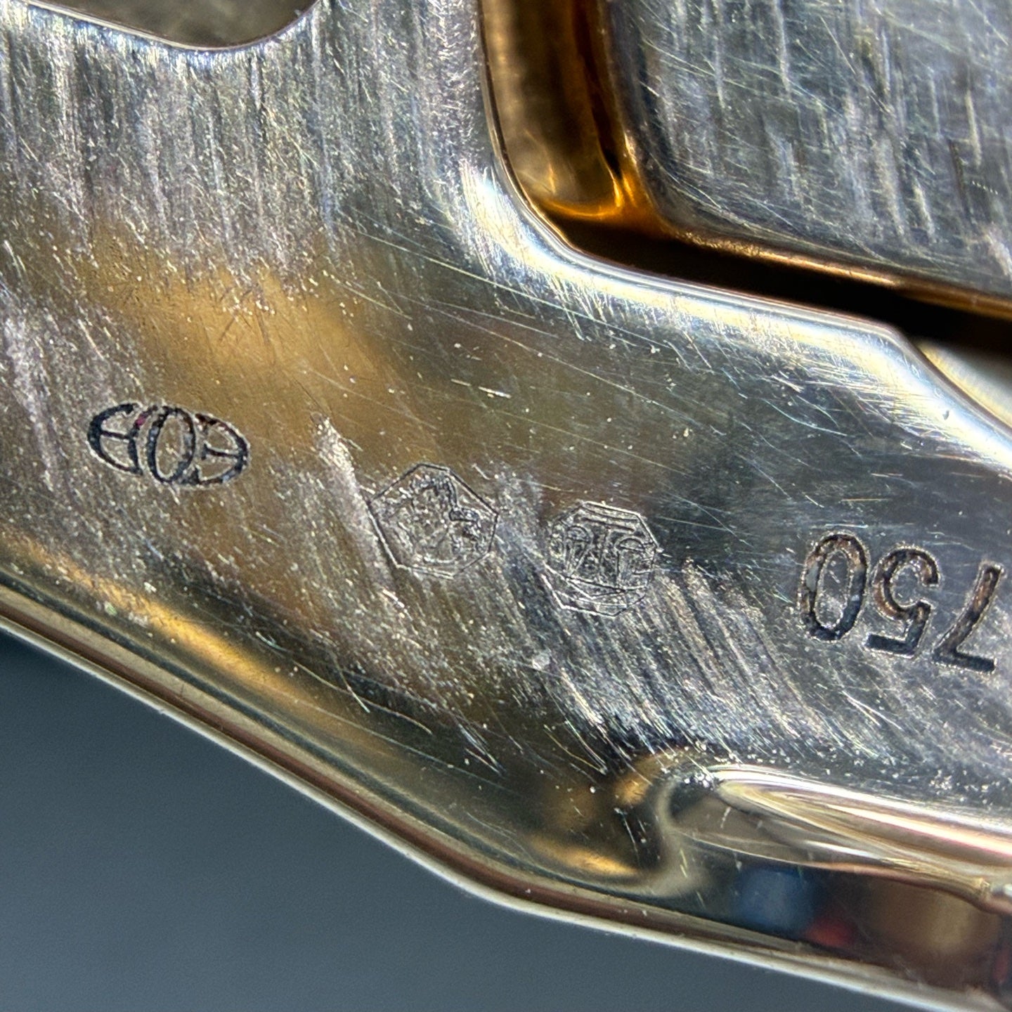 Omega Seahorse 38.5 millimeters 231.53.39.22.02.001