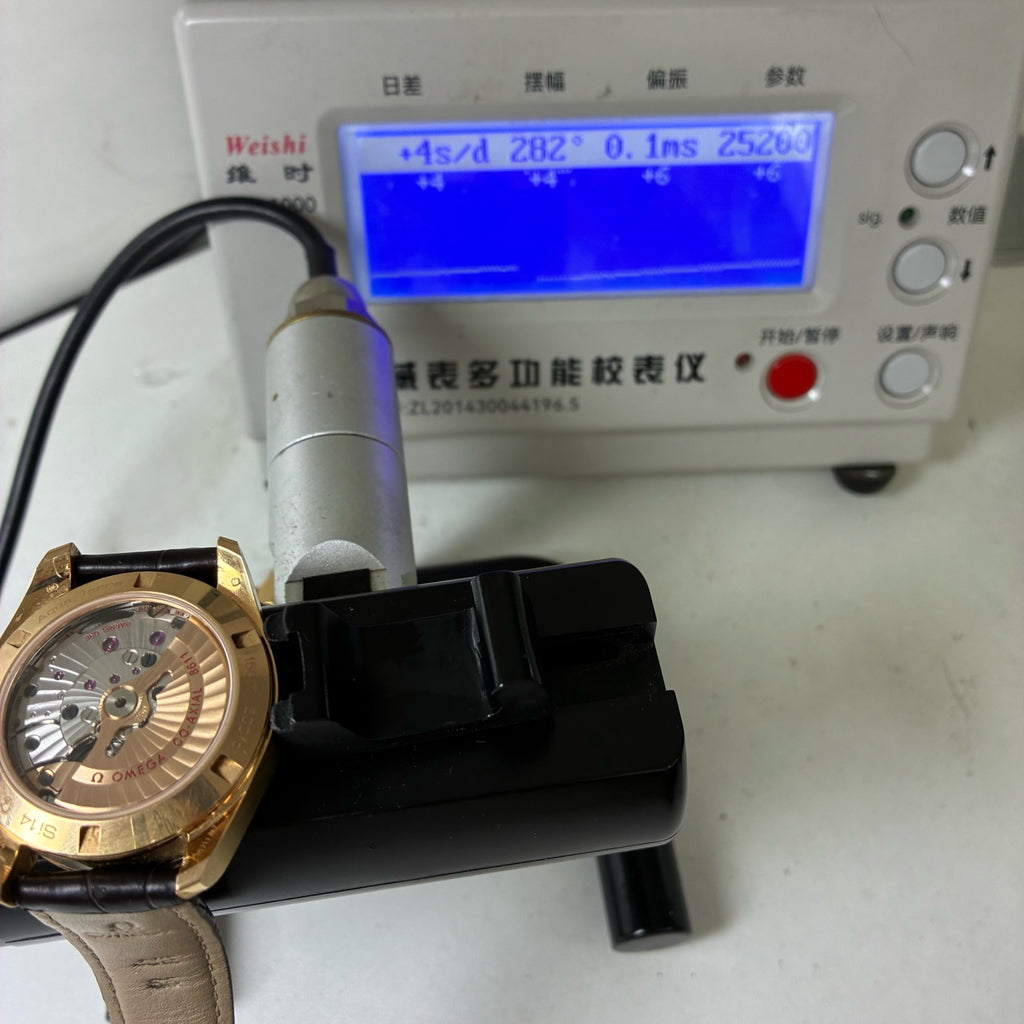 Omega Seahorse 38.5 millimeters 231.53.39.22.02.001