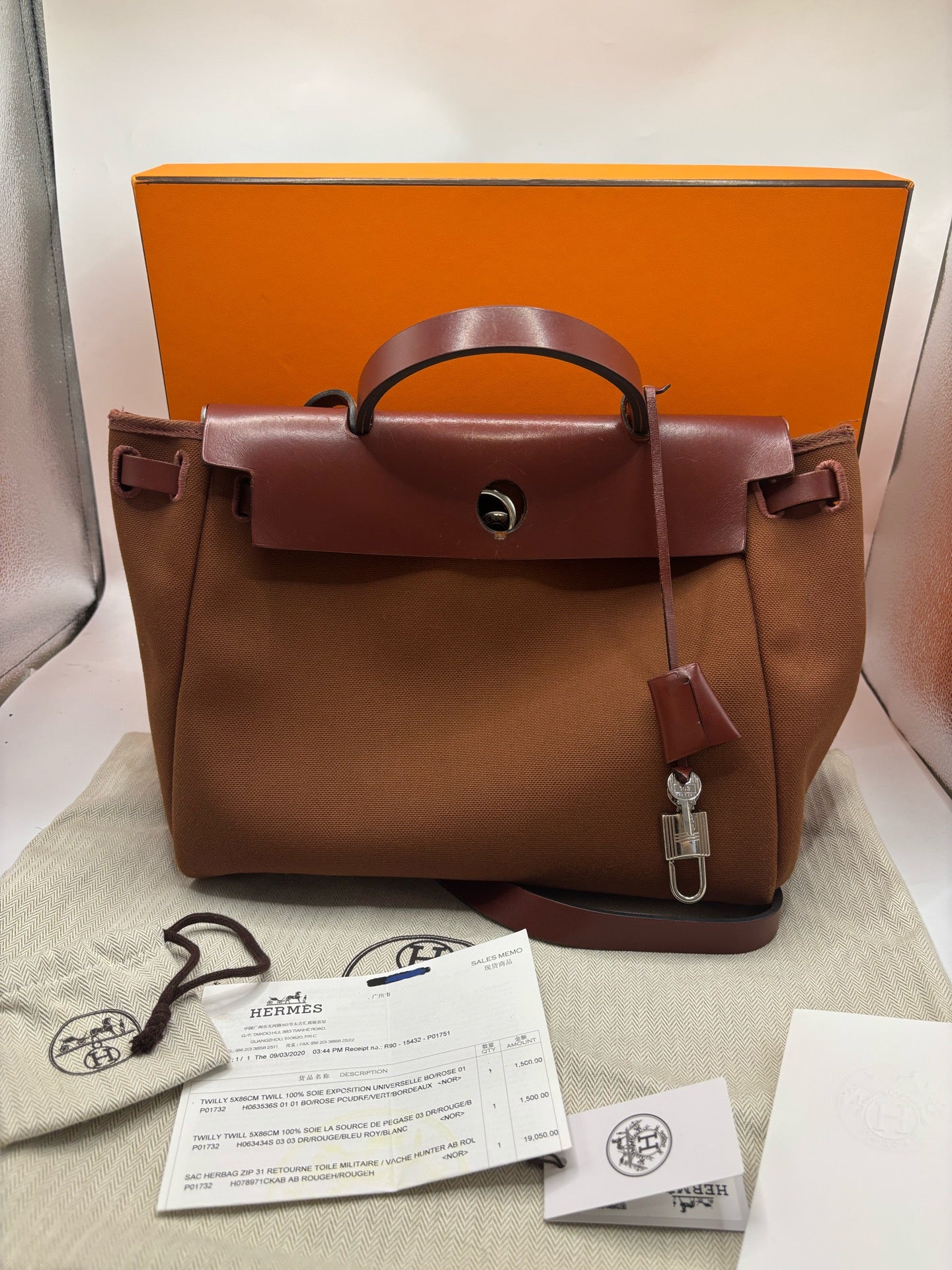 Hermes Red