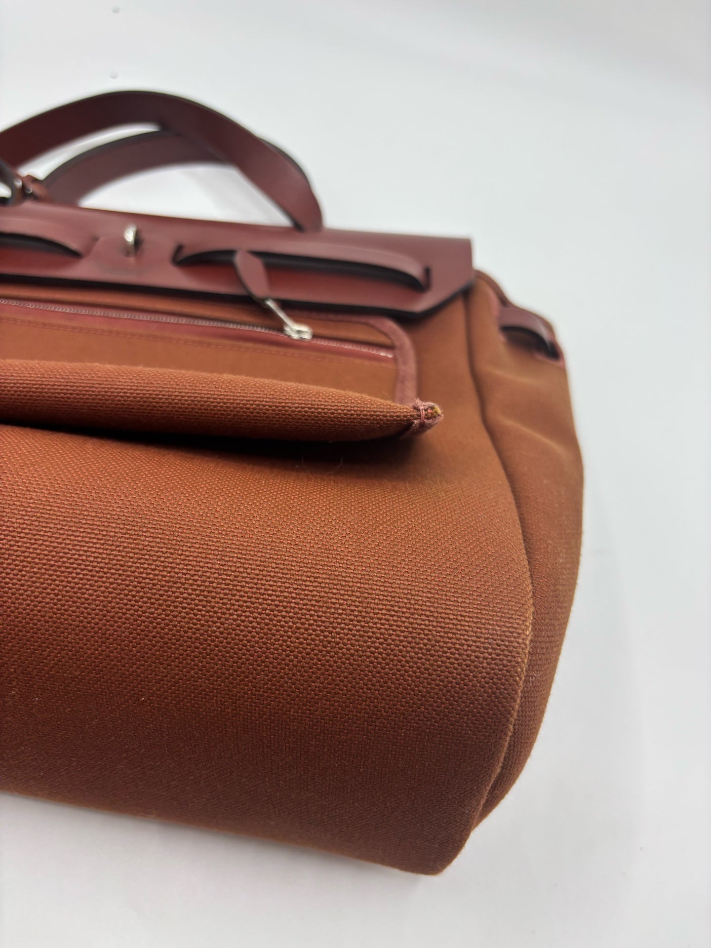 Hermes Red