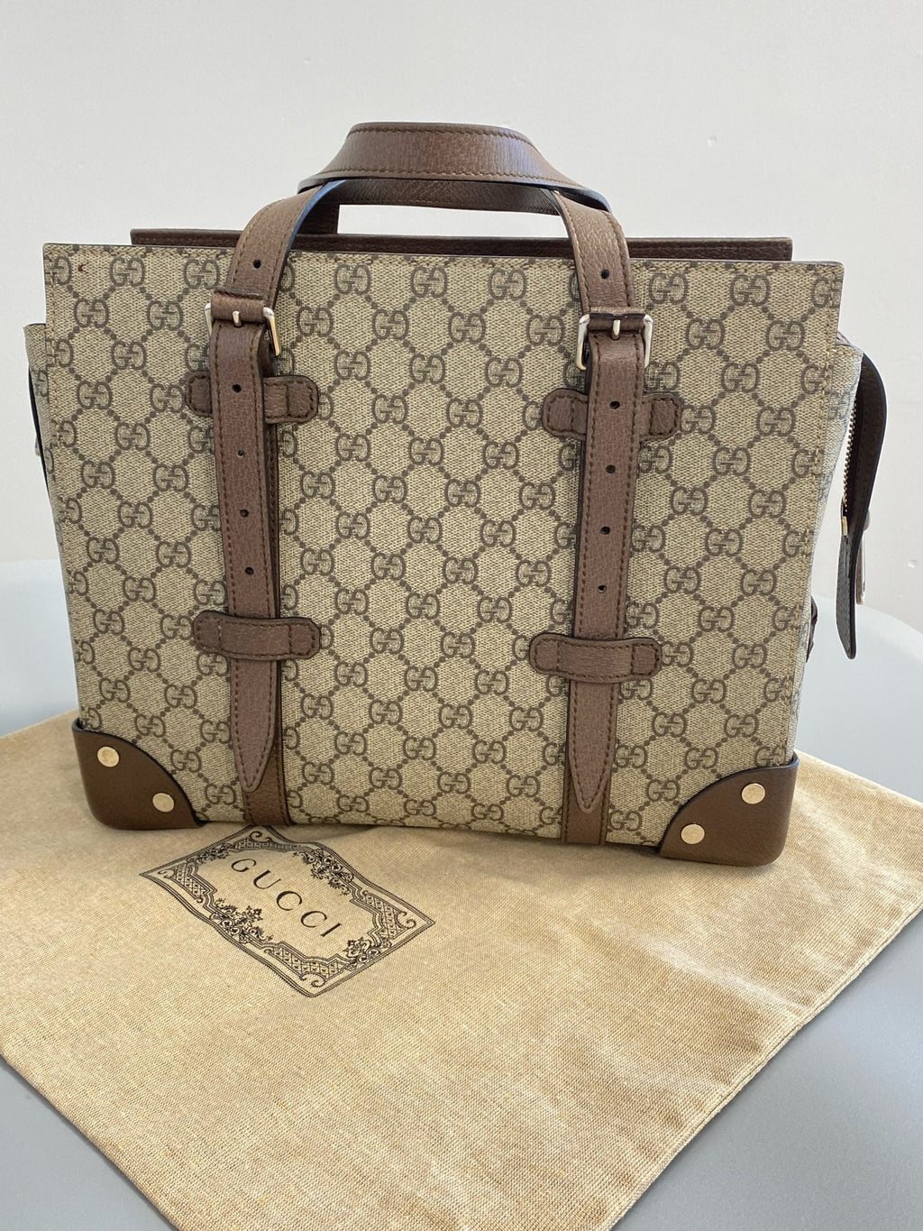Gucci Brown Satchel 64381492TDN8358