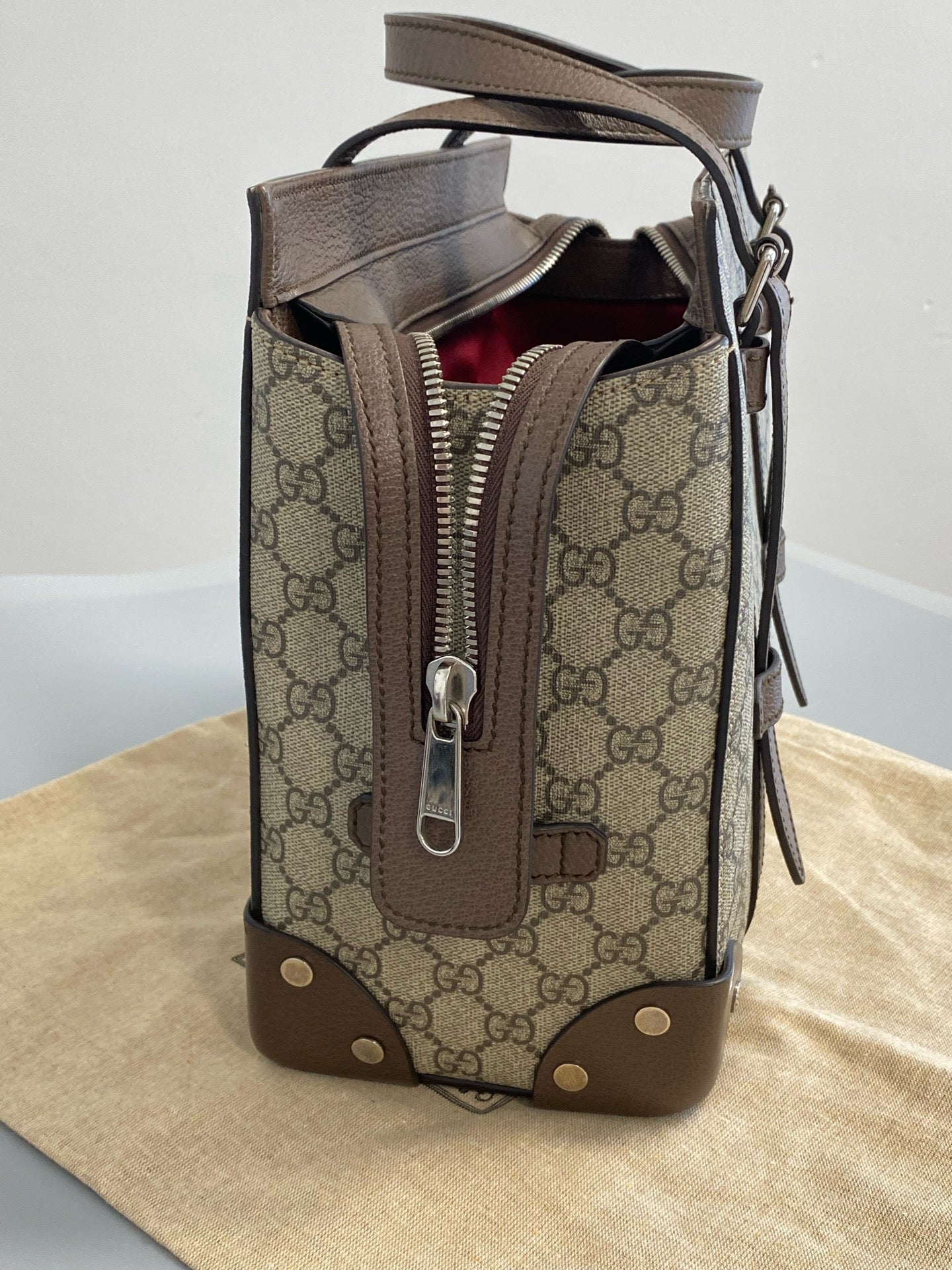 Gucci Brown Satchel 64381492TDN8358