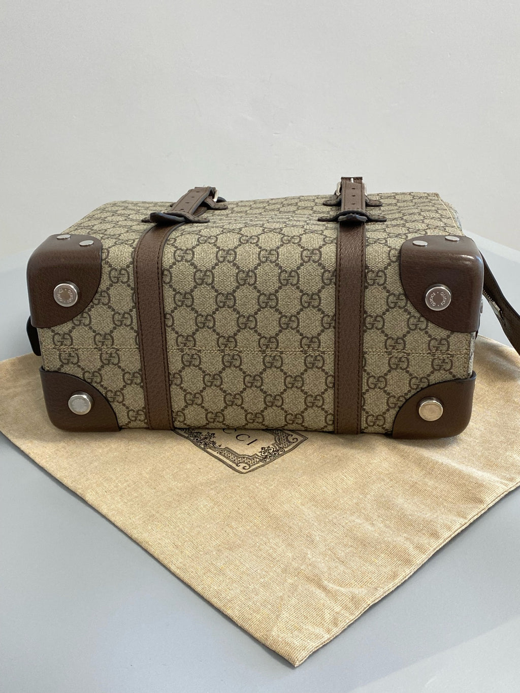 Gucci Brown Satchel 64381492TDN8358