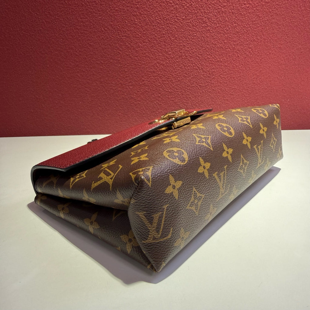 Louis Vuitton Red Crossbody M43715