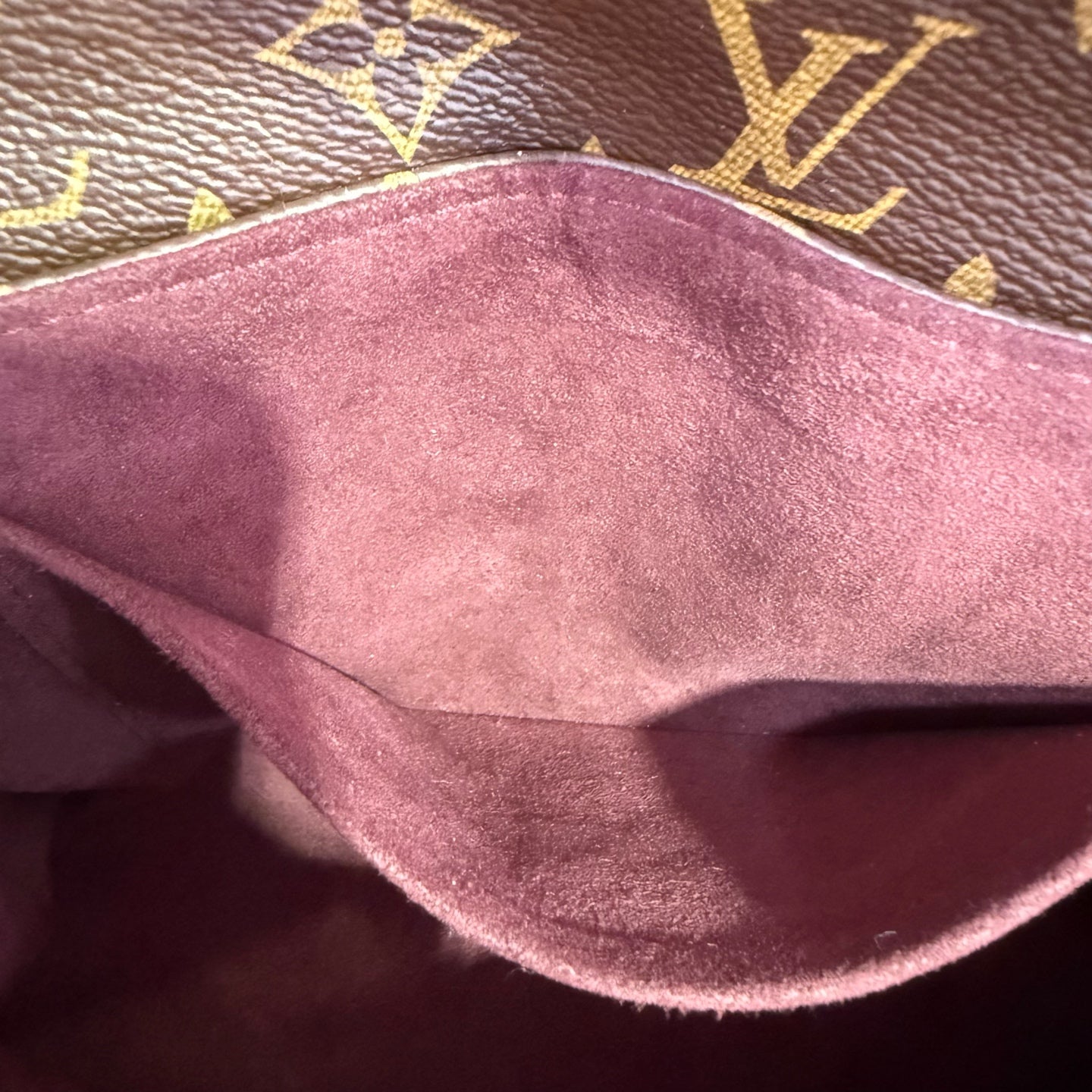 Louis Vuitton Red Crossbody M43715