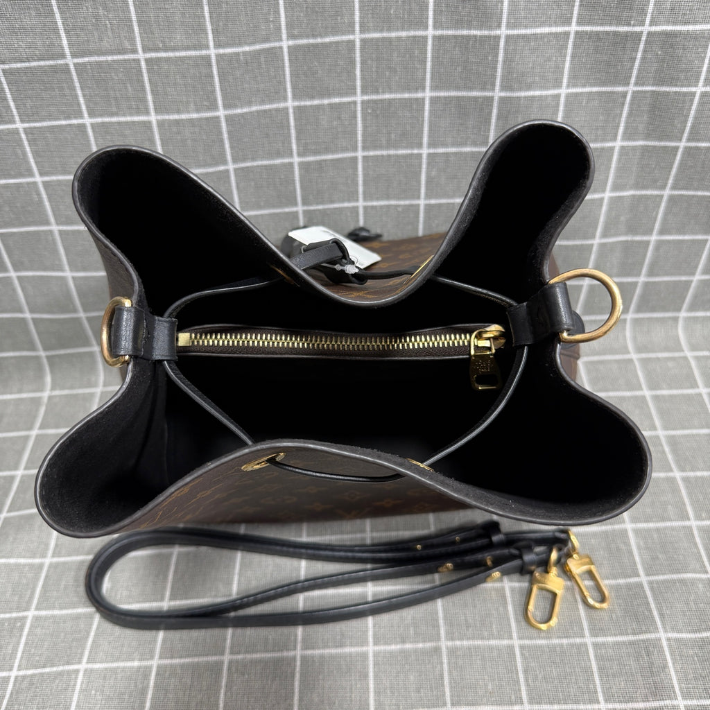 Louis Vuitton Néonoé Canvas Bucket & Drawstring Bag M44020