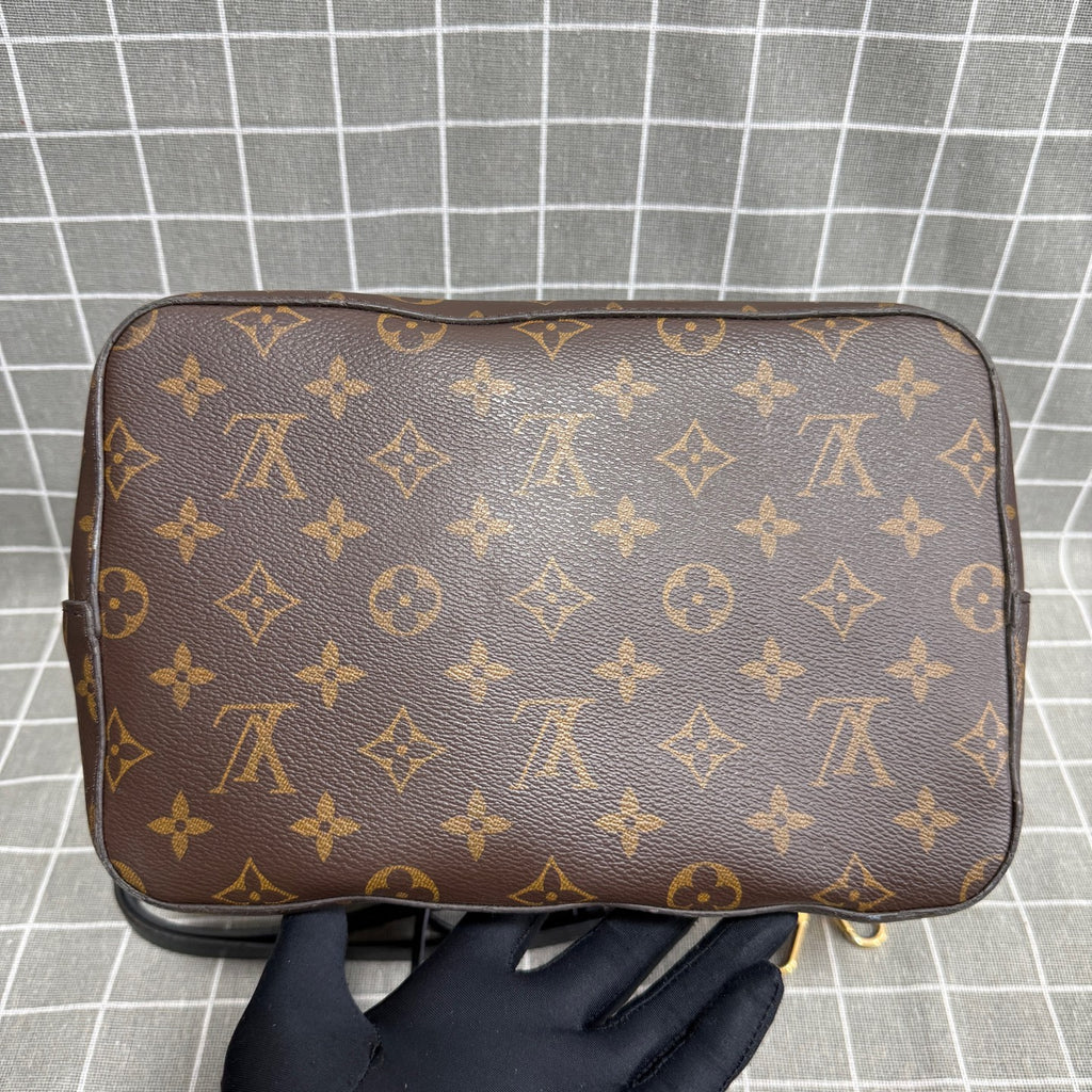 Louis Vuitton Néonoé Canvas Bucket & Drawstring Bag M44020