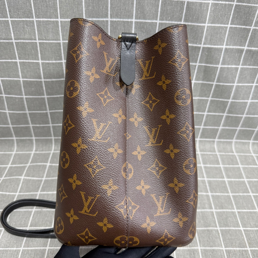 Louis Vuitton Néonoé Canvas Bucket & Drawstring Bag M44020