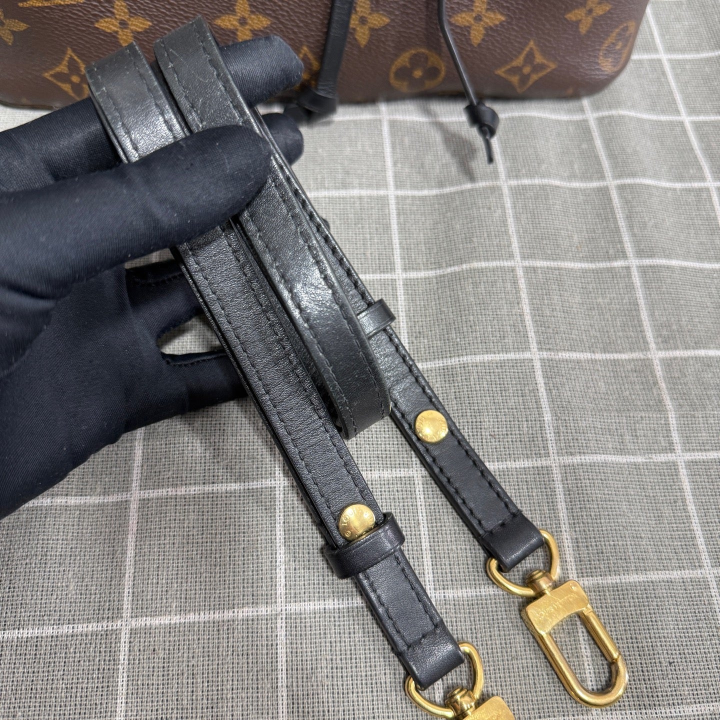 Louis Vuitton Néonoé Canvas Bucket & Drawstring Bag M44020