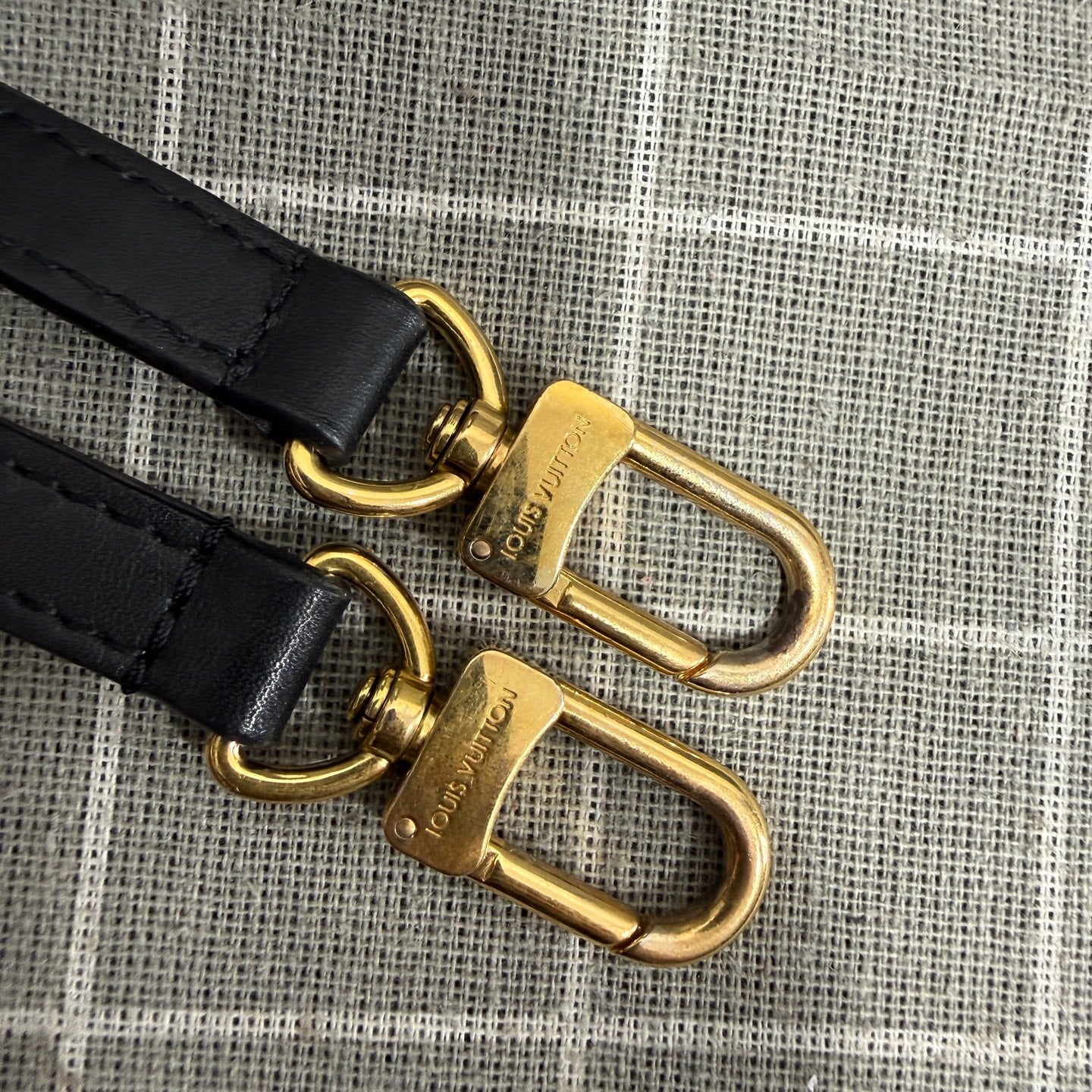 Louis Vuitton Néonoé Canvas Bucket & Drawstring Bag M44020