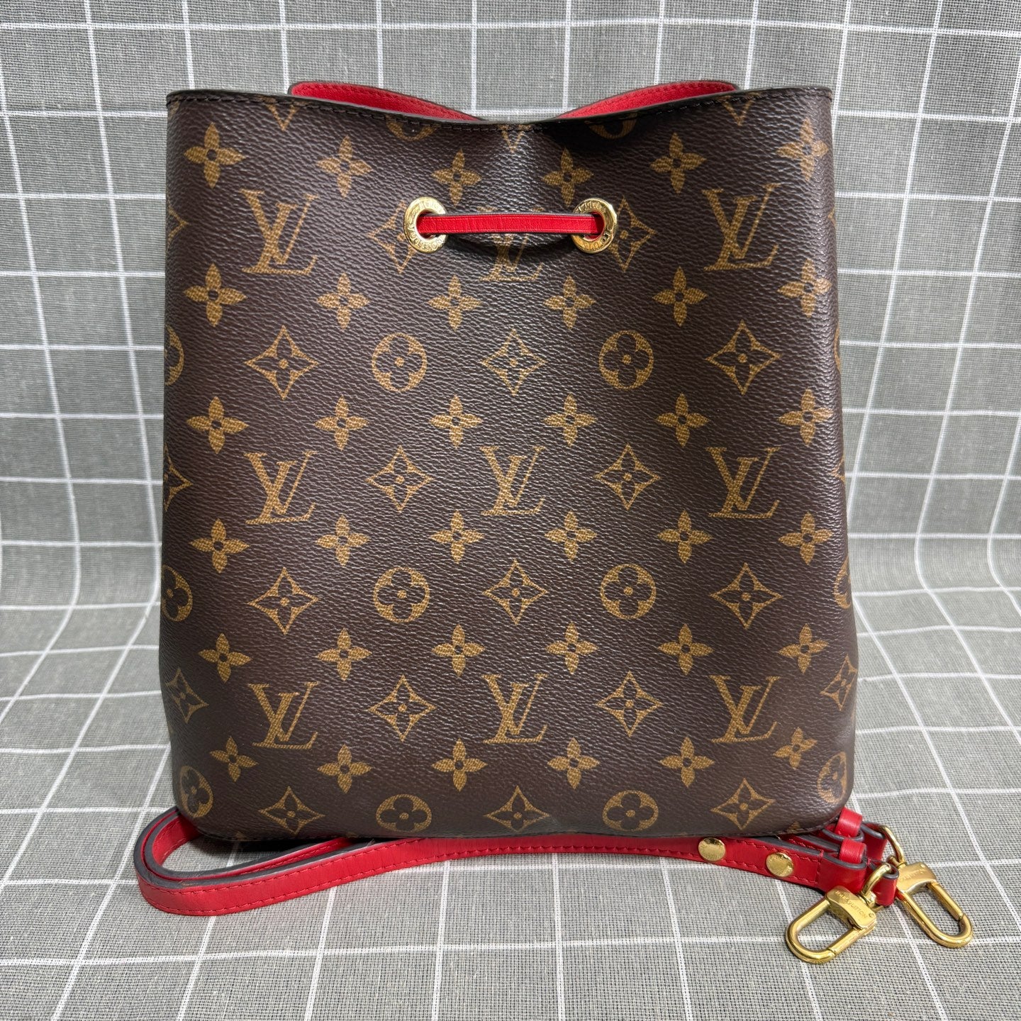 Louis Vuitton M44021