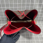 Louis Vuitton M44021