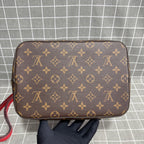 Louis Vuitton M44021