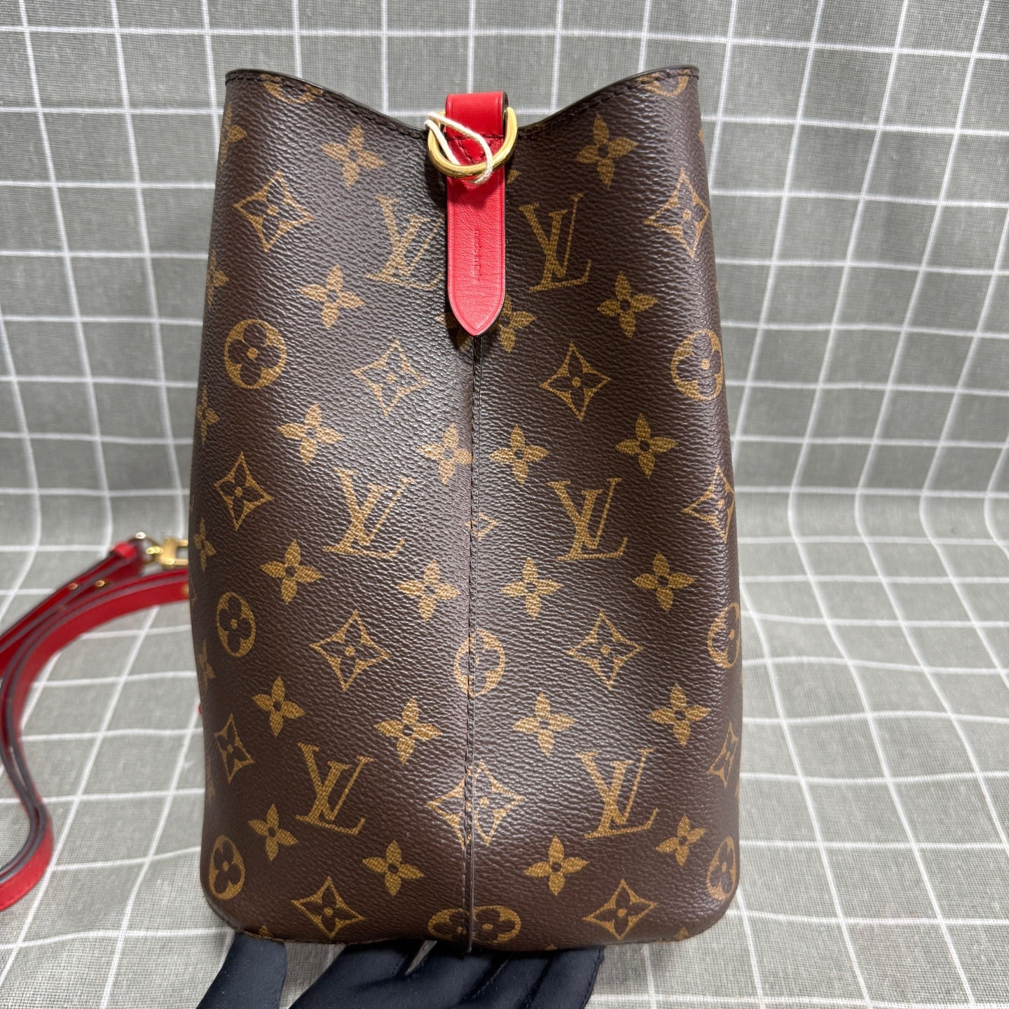 Louis Vuitton M44021