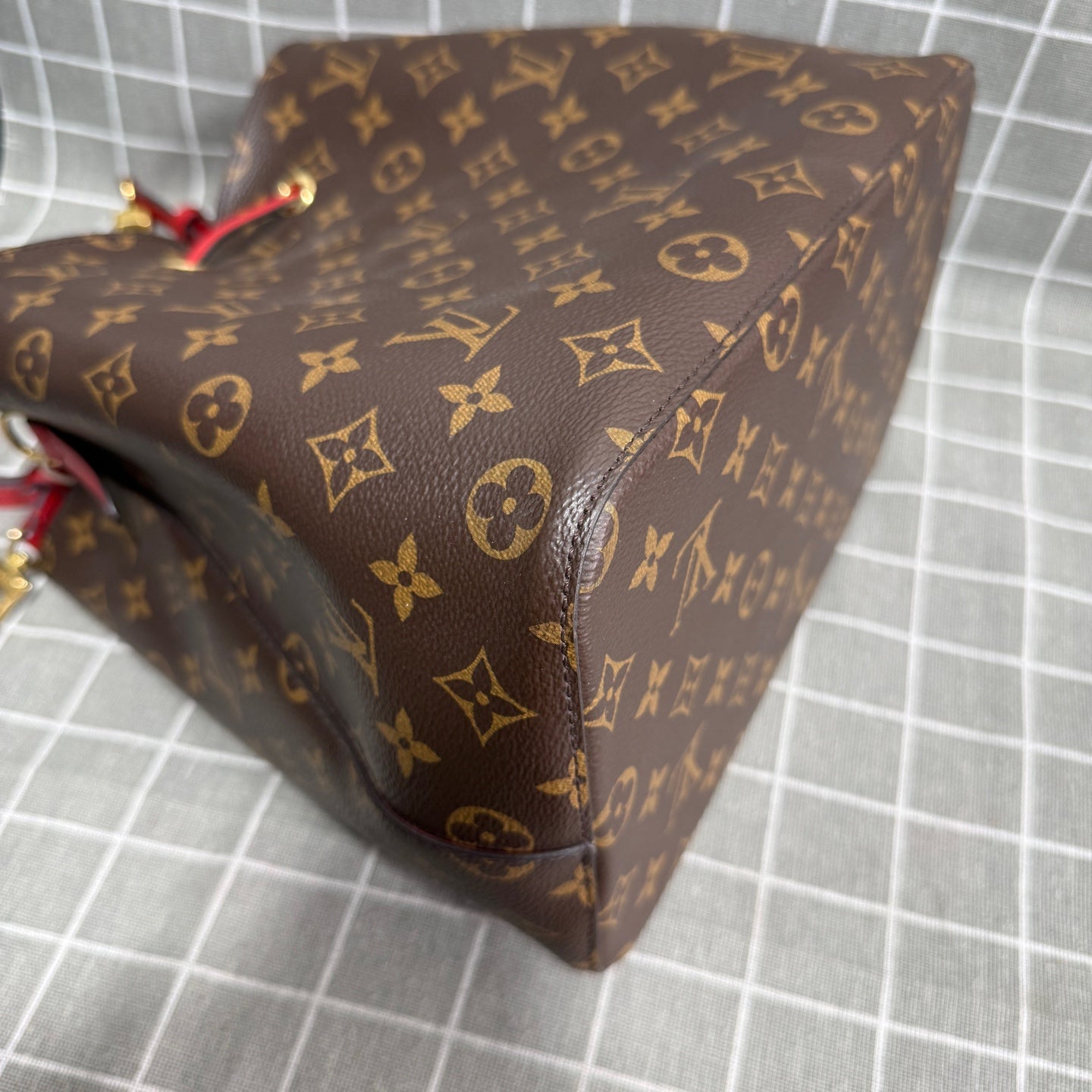 Louis Vuitton M44021