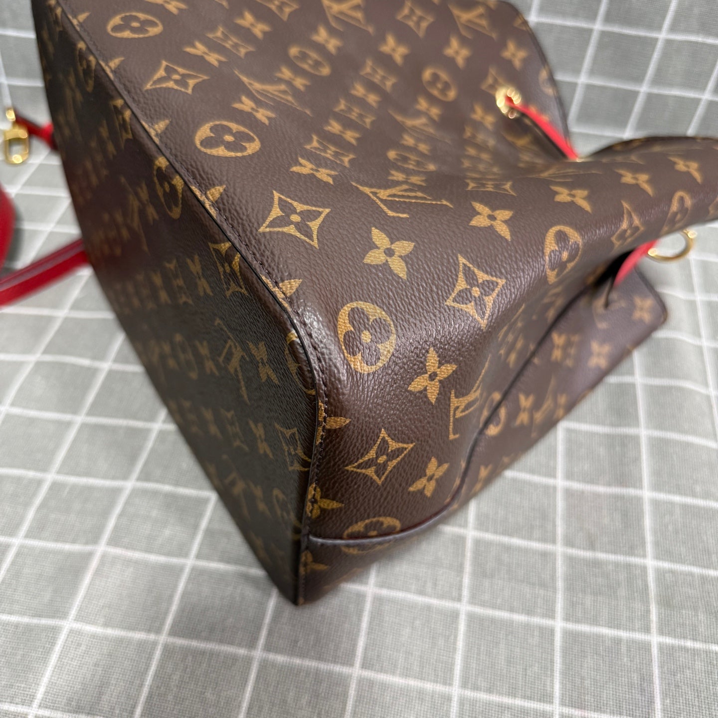 Louis Vuitton M44021
