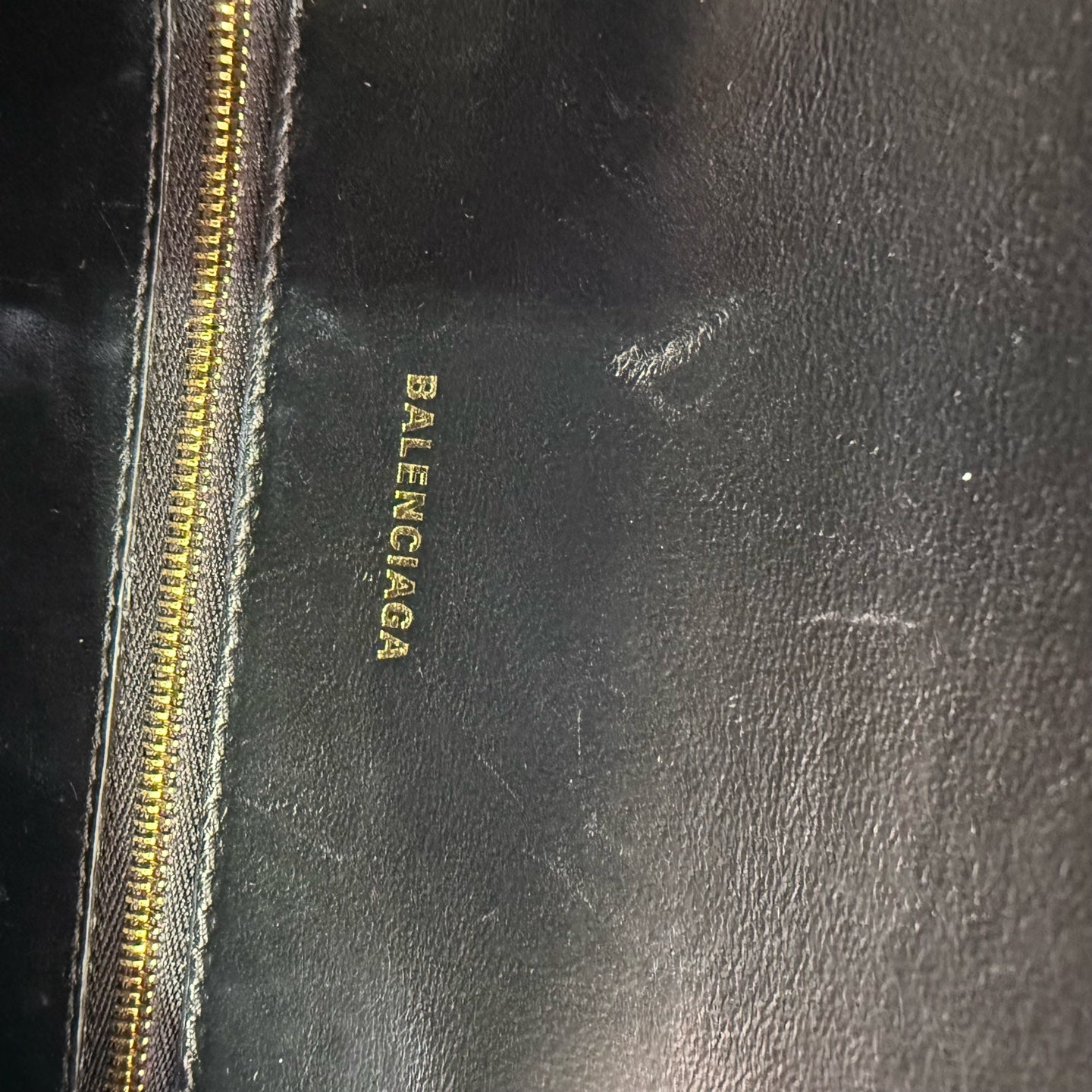 Balenciaga HOURGLASS Black Crossbody 22.8 cm long x 14.9 cm high x 9.9 cm wide 5935461LRGM1000