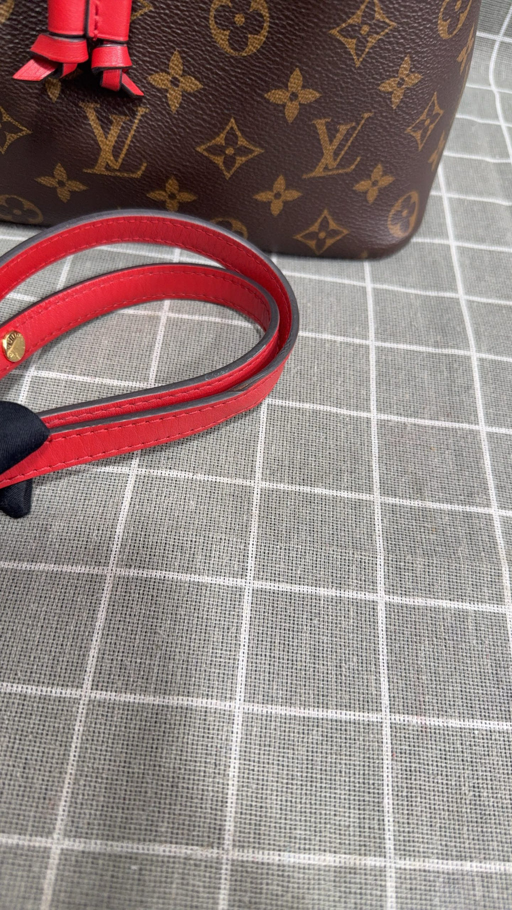 Louis Vuitton M44021