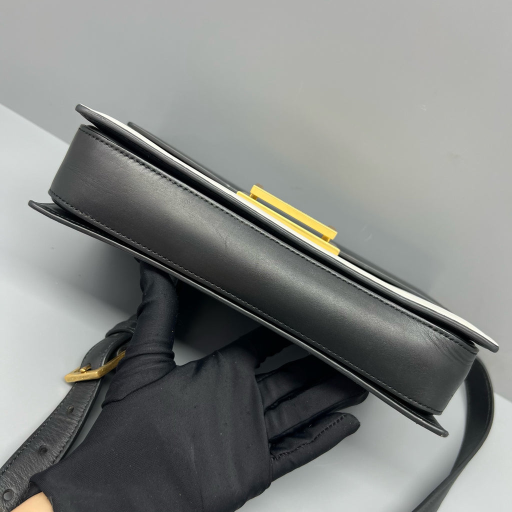 Saint laurent Shoulder Bag