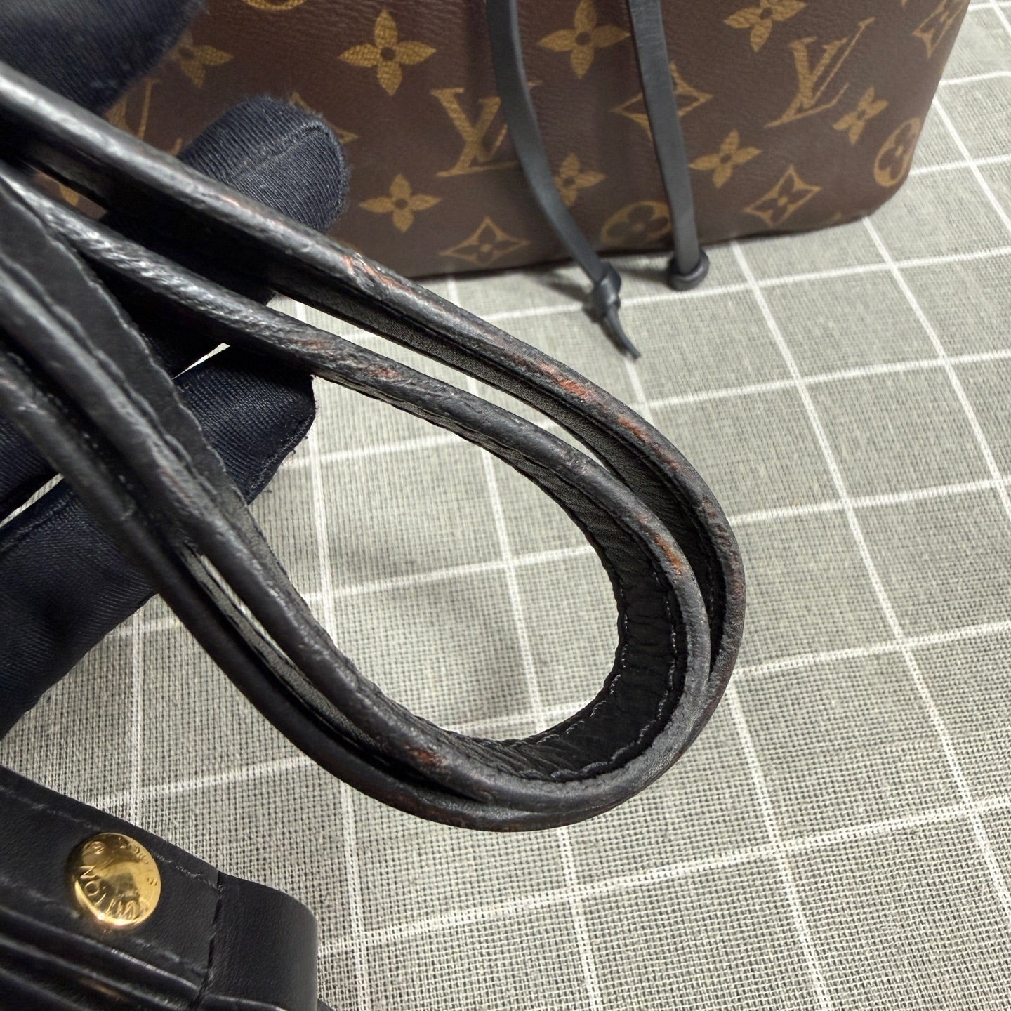 Louis Vuitton Néonoé Canvas Bucket & Drawstring Bag M44020