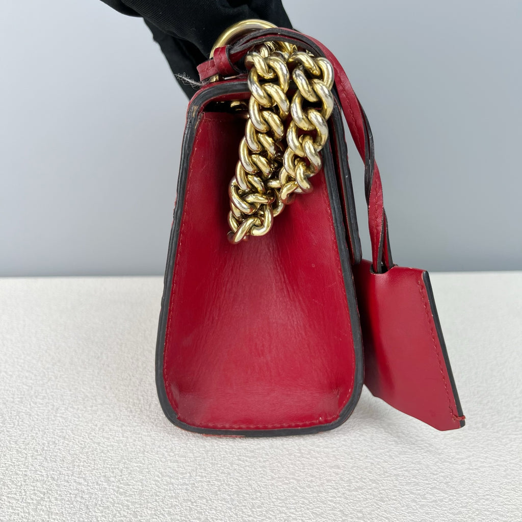 Gucci Red 409487CWC1G6433