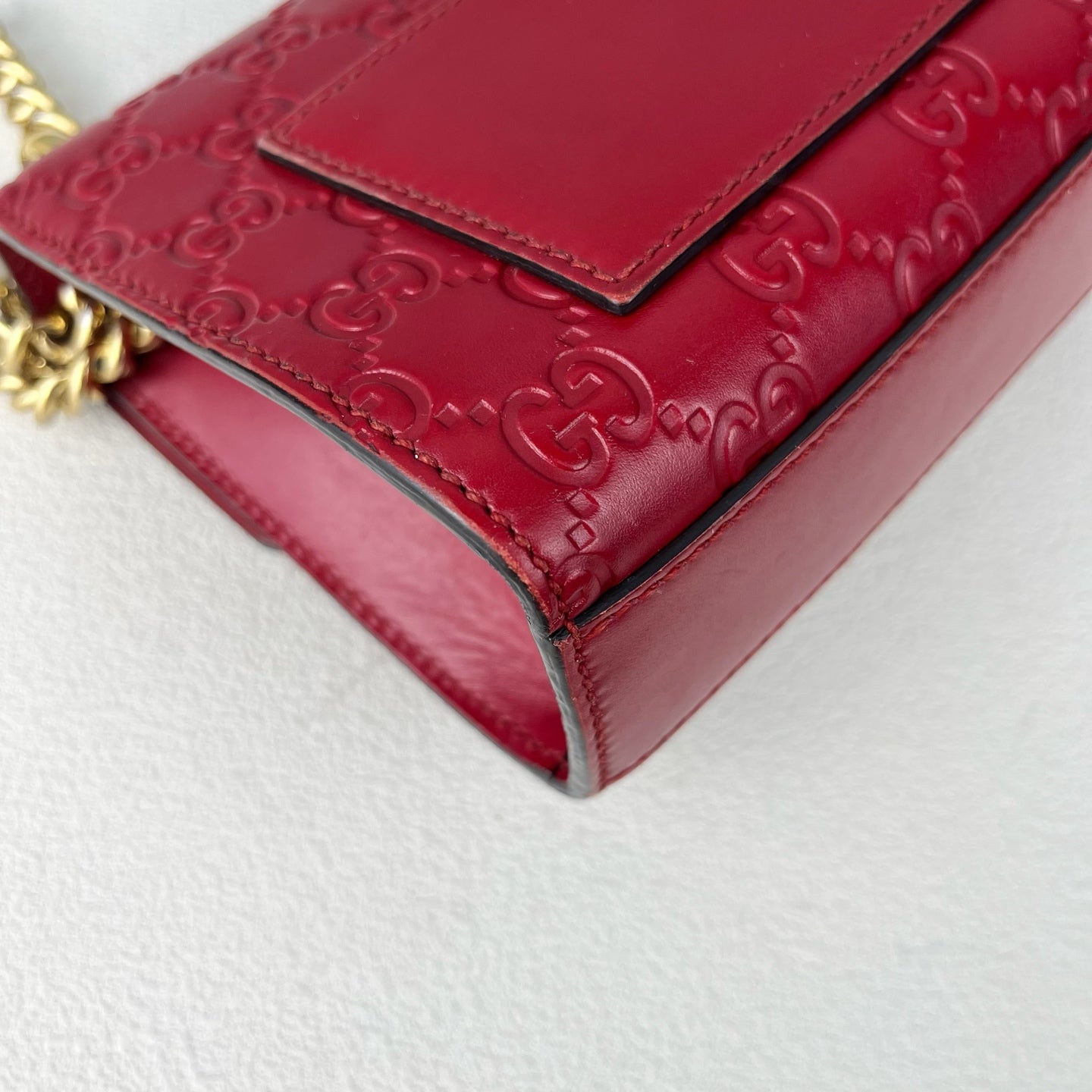 Gucci Red 409487CWC1G6433