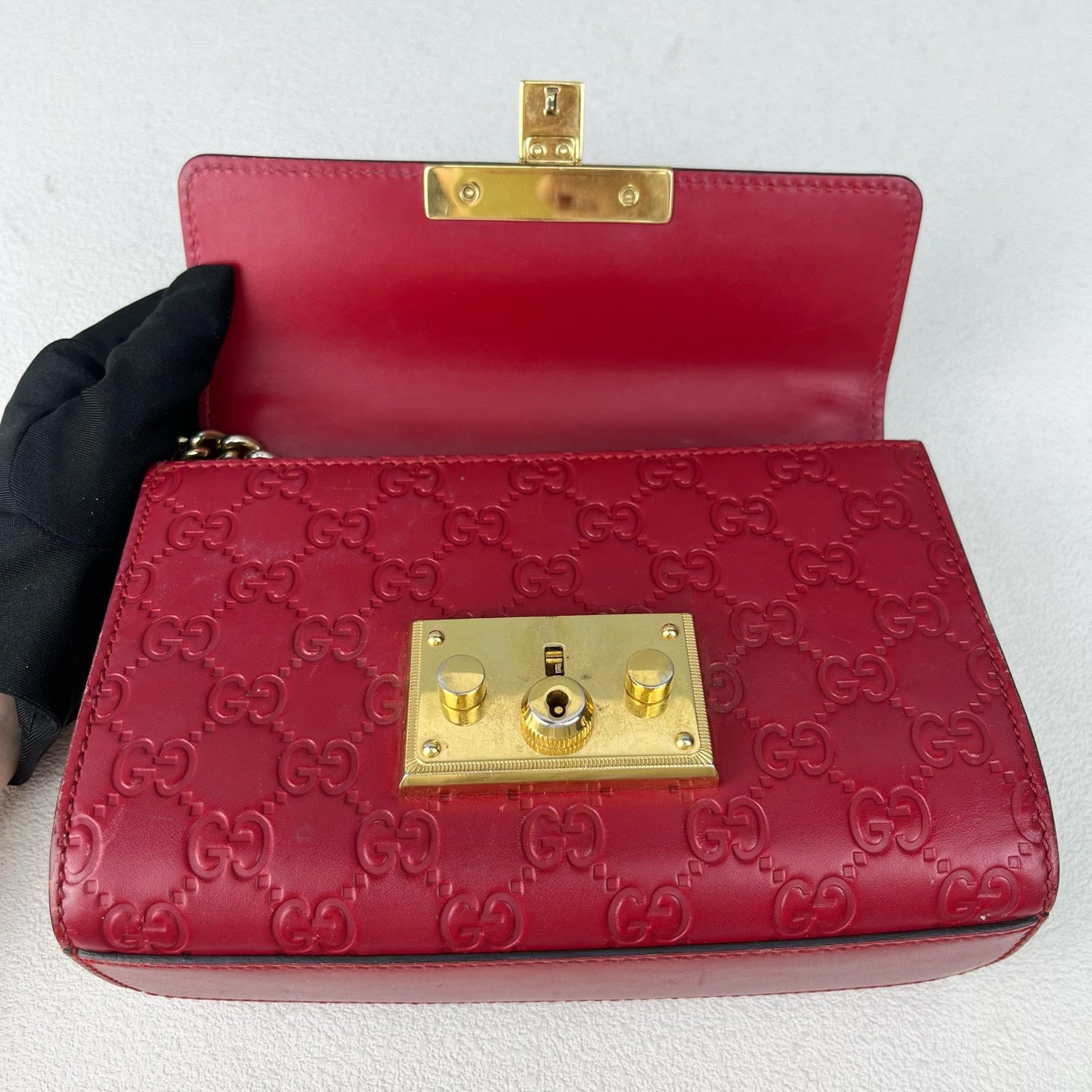 Gucci Red 409487CWC1G6433