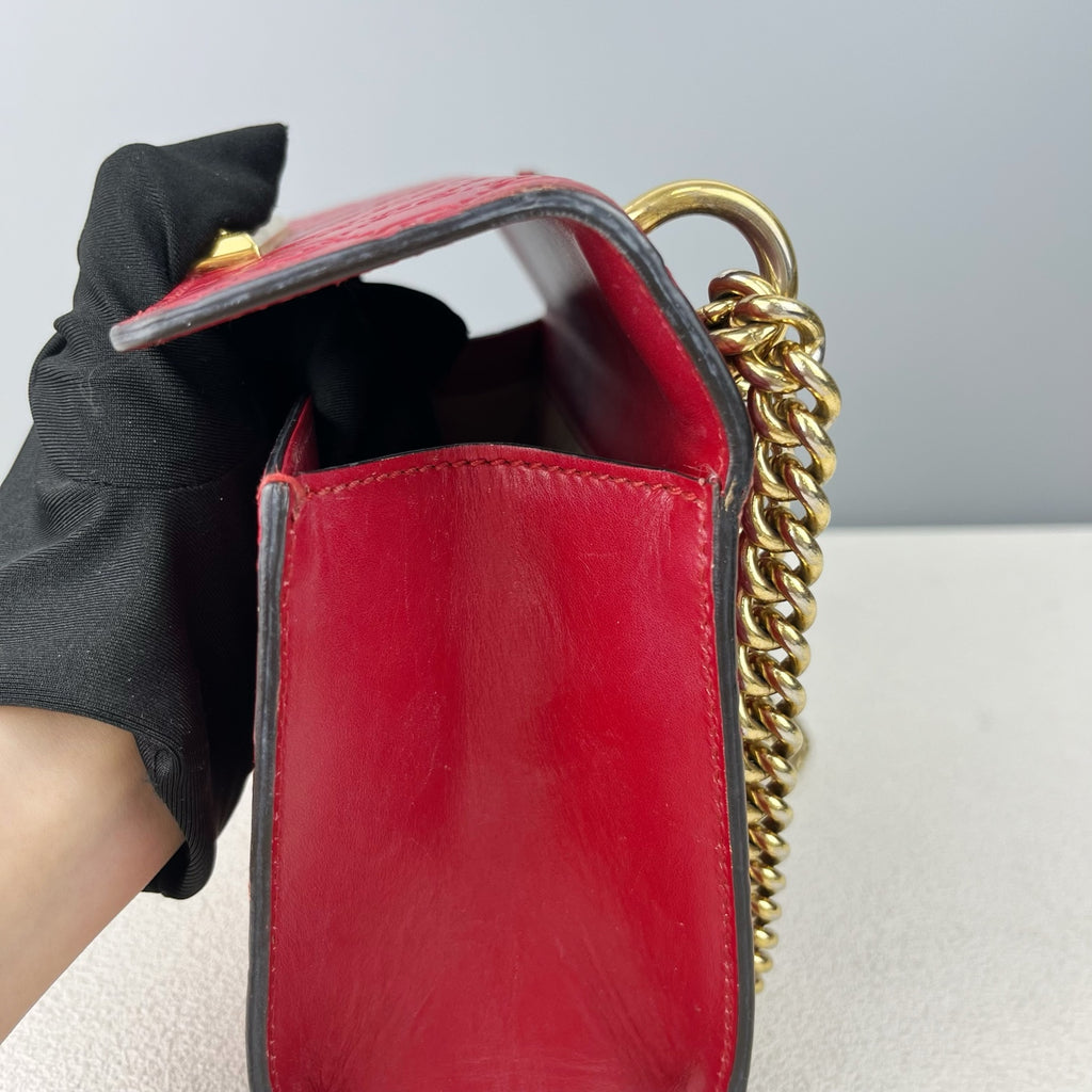 Gucci Red 409487CWC1G6433