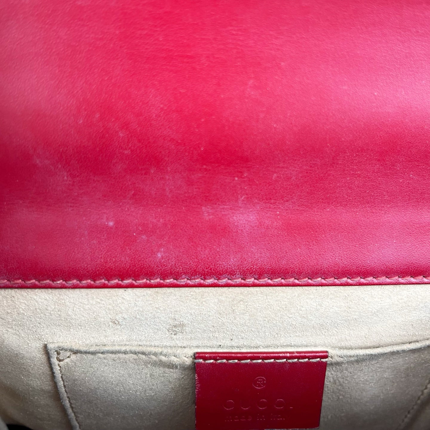 Gucci Red 409487CWC1G6433
