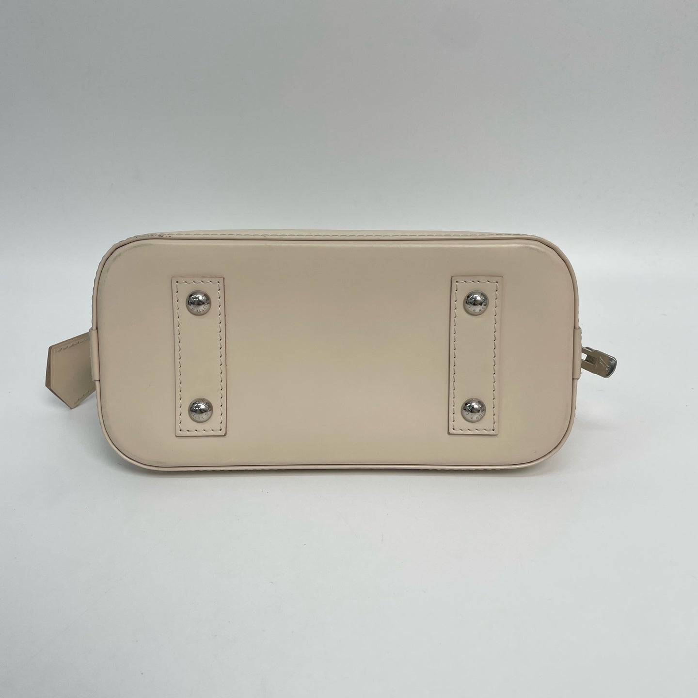 Louis Vuitton M58706