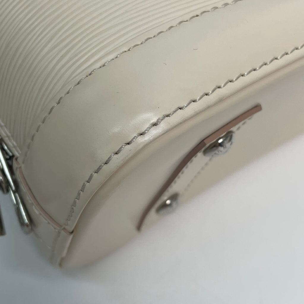 Louis Vuitton M58706