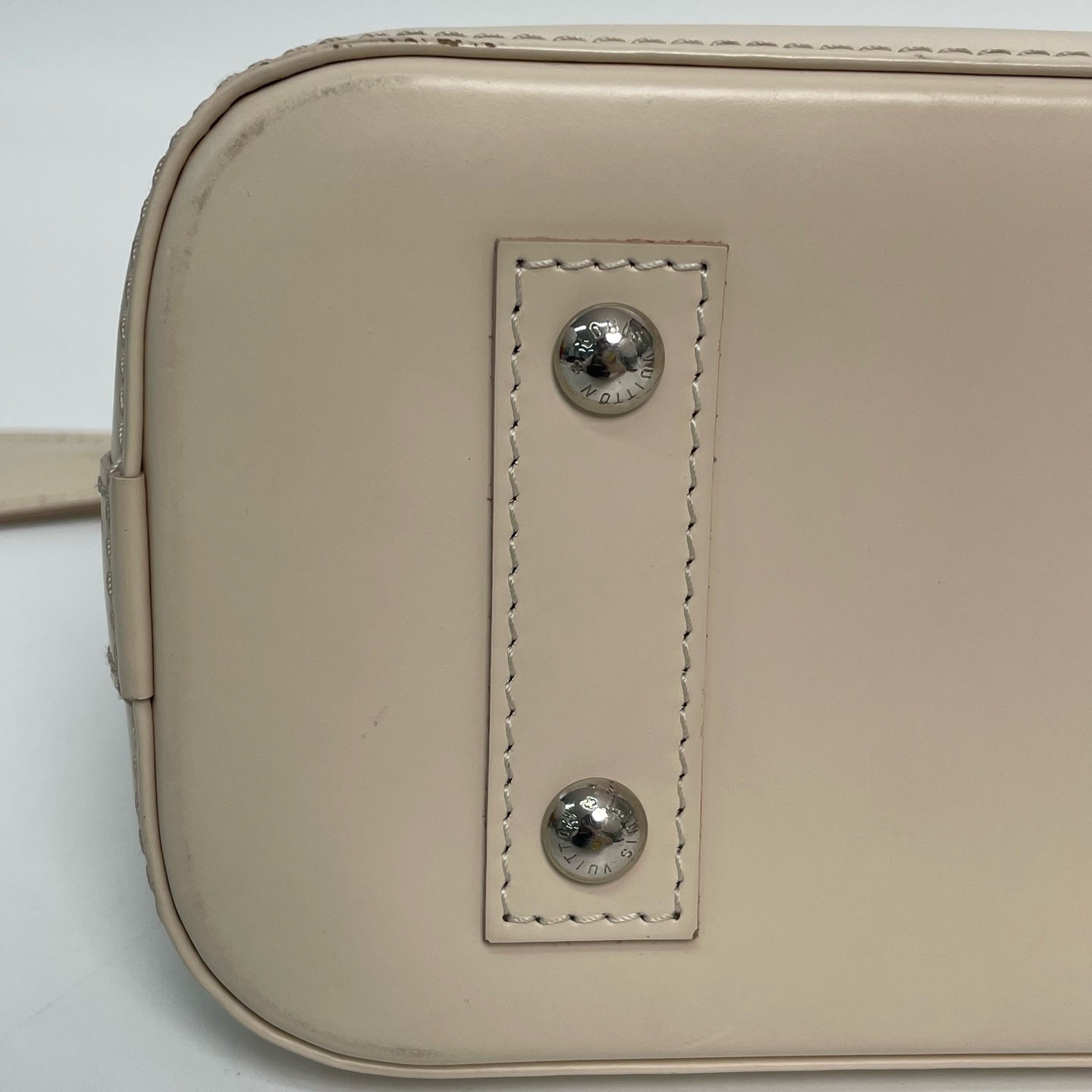 Louis Vuitton M58706