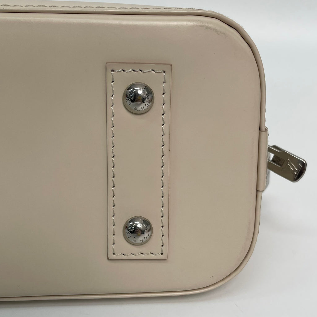Louis Vuitton M58706